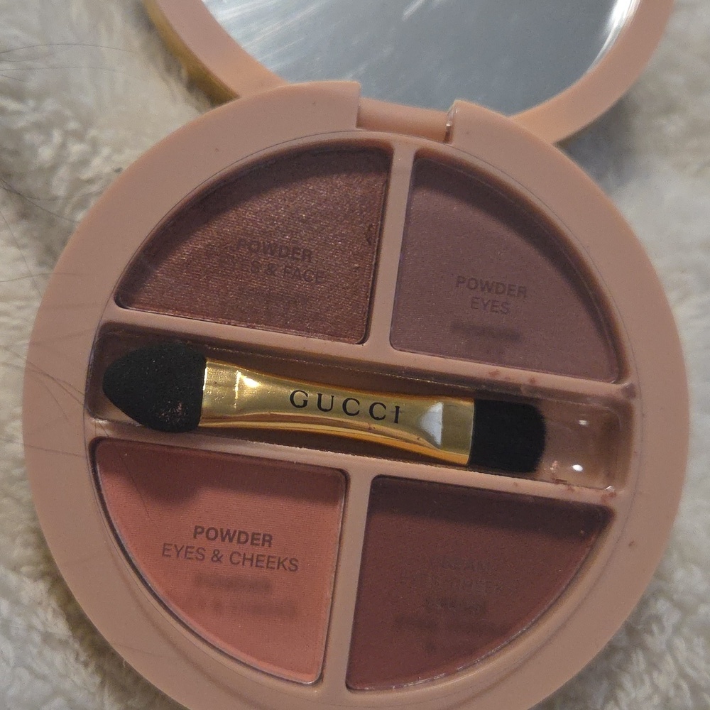 Gucci Mirror And Multi-Use Cream Quad Palette Retail $89 Nib - Picture 6 of 9